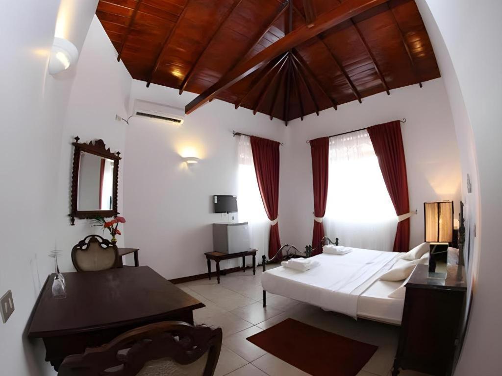 The Mgs Hotel Elpitiya  Екстер'єр фото