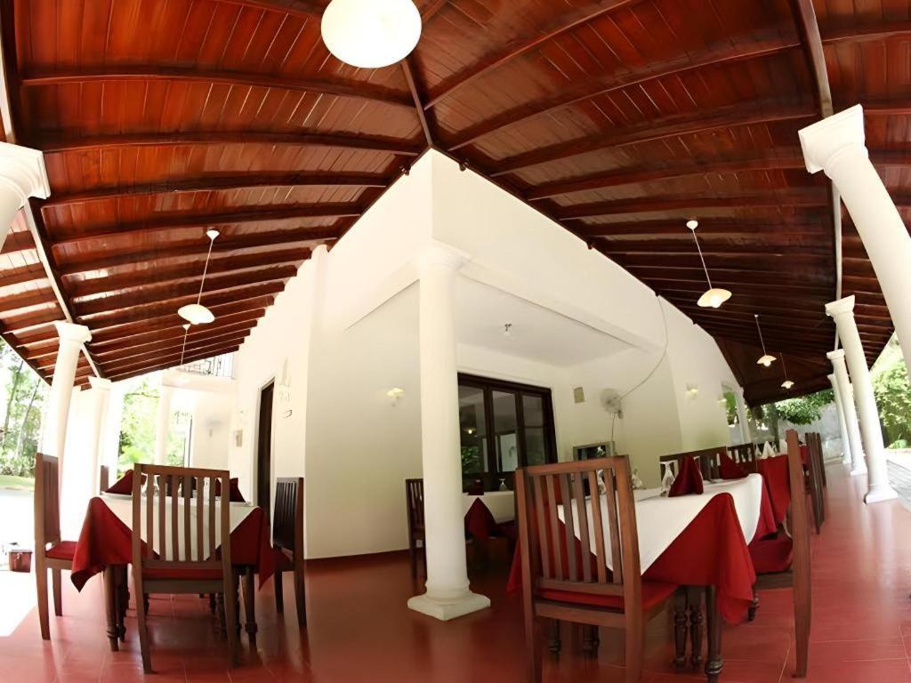The Mgs Hotel Elpitiya  Екстер'єр фото